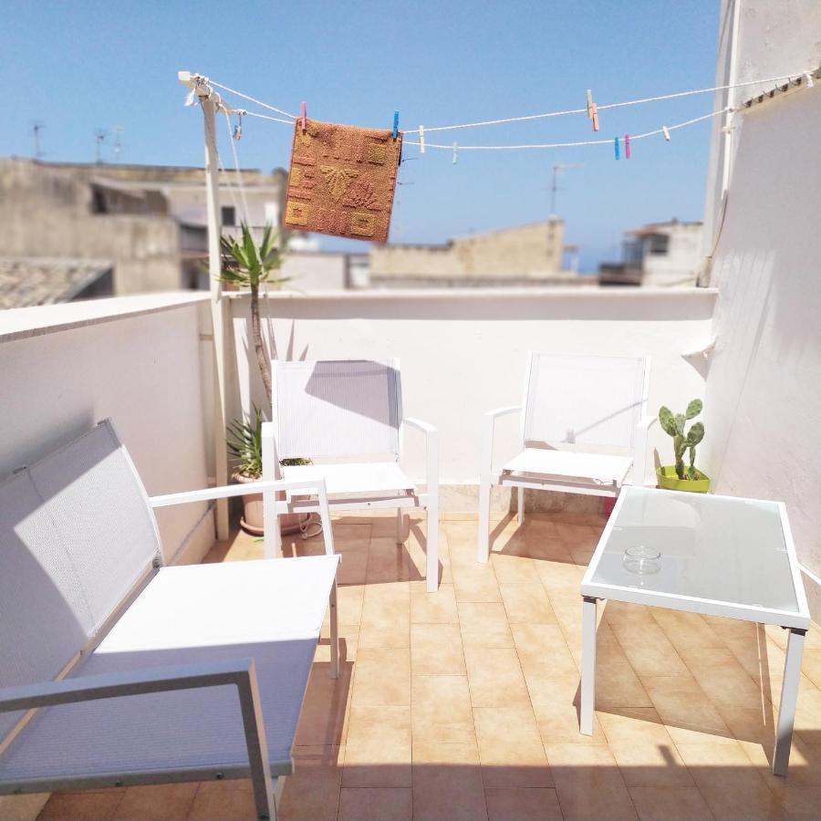 Casa Vacanza Isola Sul Mare Castellammare del Golfo Bagian luar foto